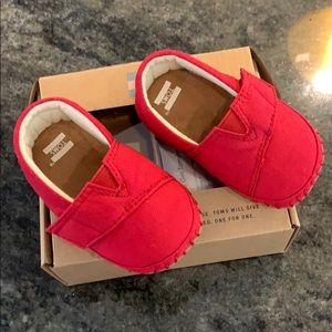 Toms baby shoes